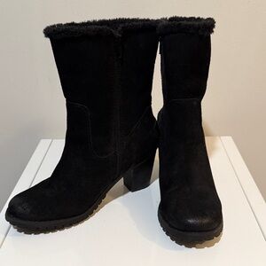 BareTraps Women's Zeldie Black  Boots with Faux Fur Trim & Lining. Size 8